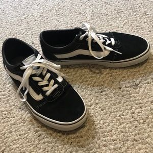 Old Skool black and white vans
